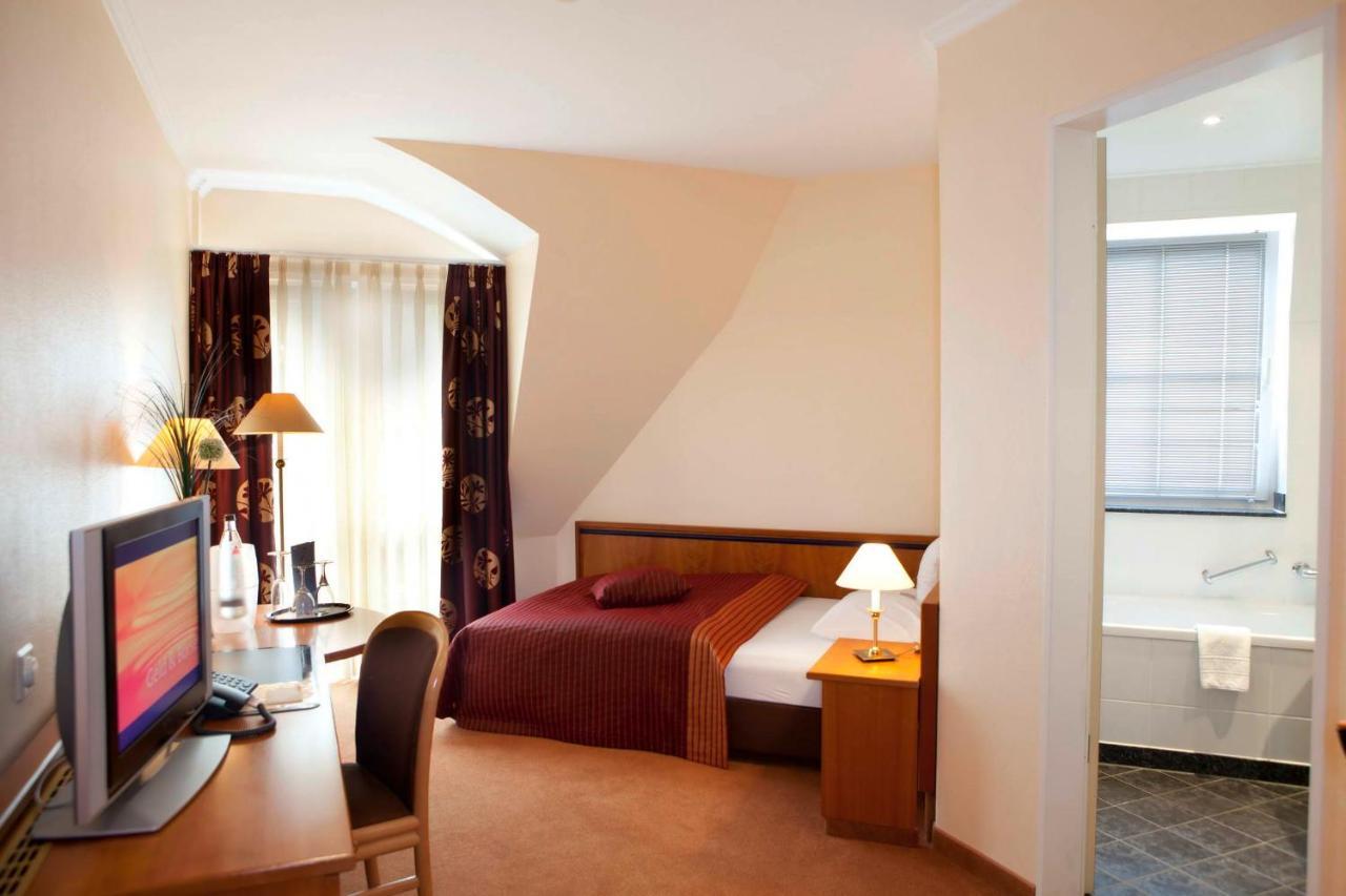 Tandreas Hotel & Restaurant Giessen Bagian luar foto